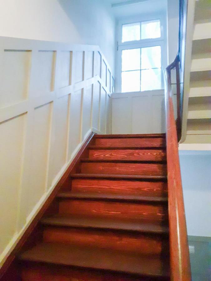 Alte Schule Gaestehaus - Fraeulein Apartment بيتبورغ المظهر الخارجي الصورة